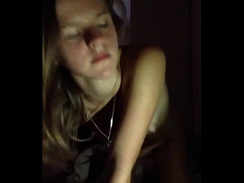 ❤️ 一个女孩自慰并射精 ❌ 自制毛片❤
